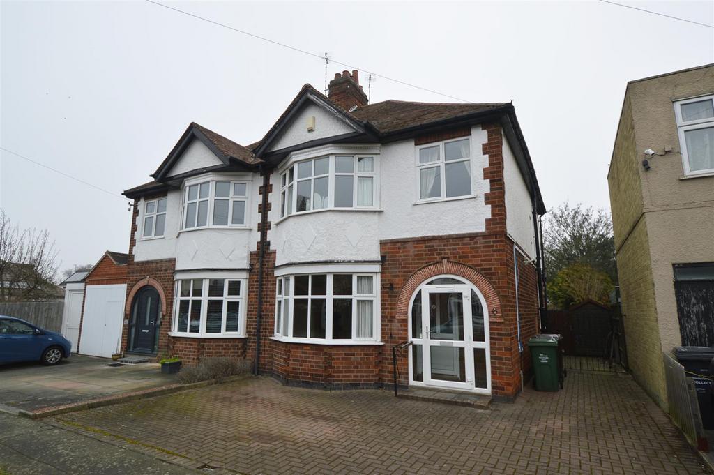 Poplar Avenue, Birstall 3 bed semidetached house for sale £299,950