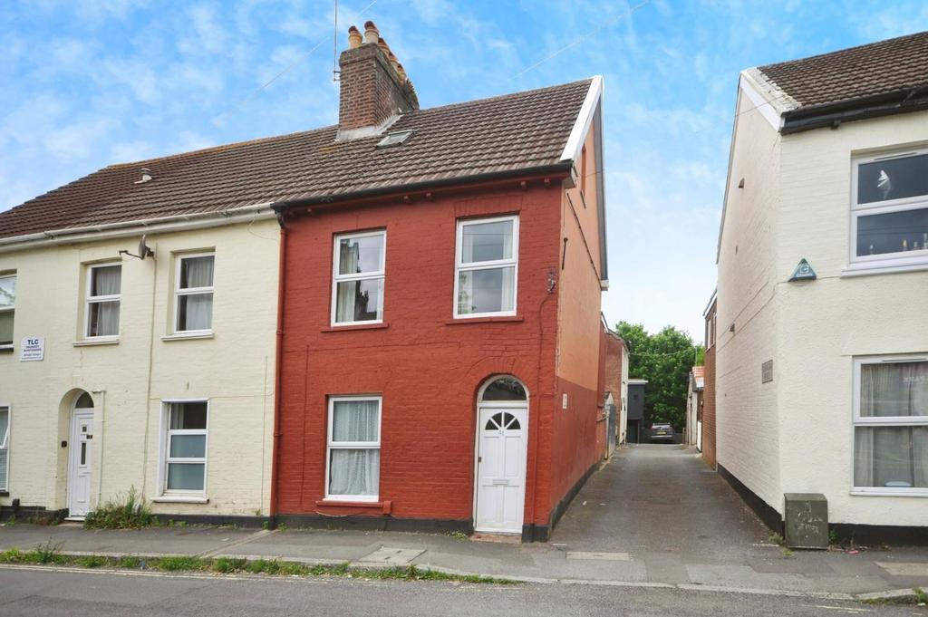 Well Street, St James, Exeter 4 bed end of terrace house for sale £