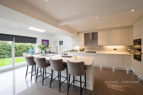 Idylwild Dipe Lane, East Boldon, NE36 0PH