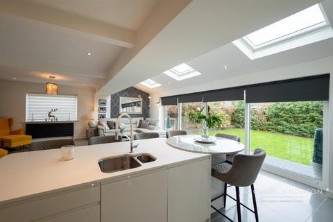Idylwild Dipe Lane, East Boldon, NE36 0PH