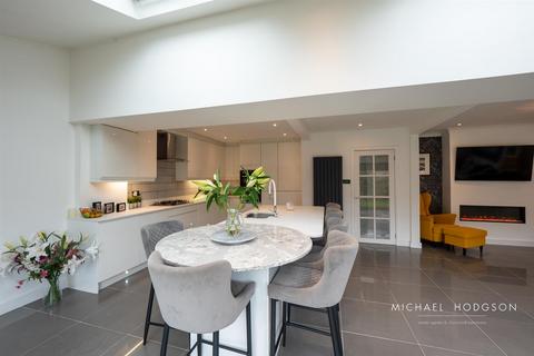 Idylwild Dipe Lane, East Boldon, NE36 0PH