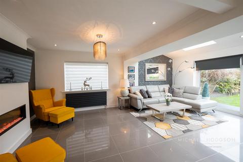 Idylwild Dipe Lane, East Boldon, NE36 0PH