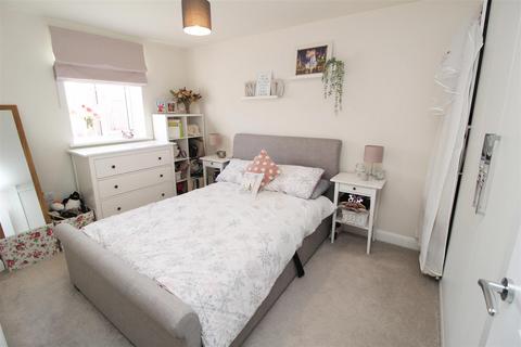 37 Olympic Crescent, Brooklands, Milton Keynes, MK10 7LE