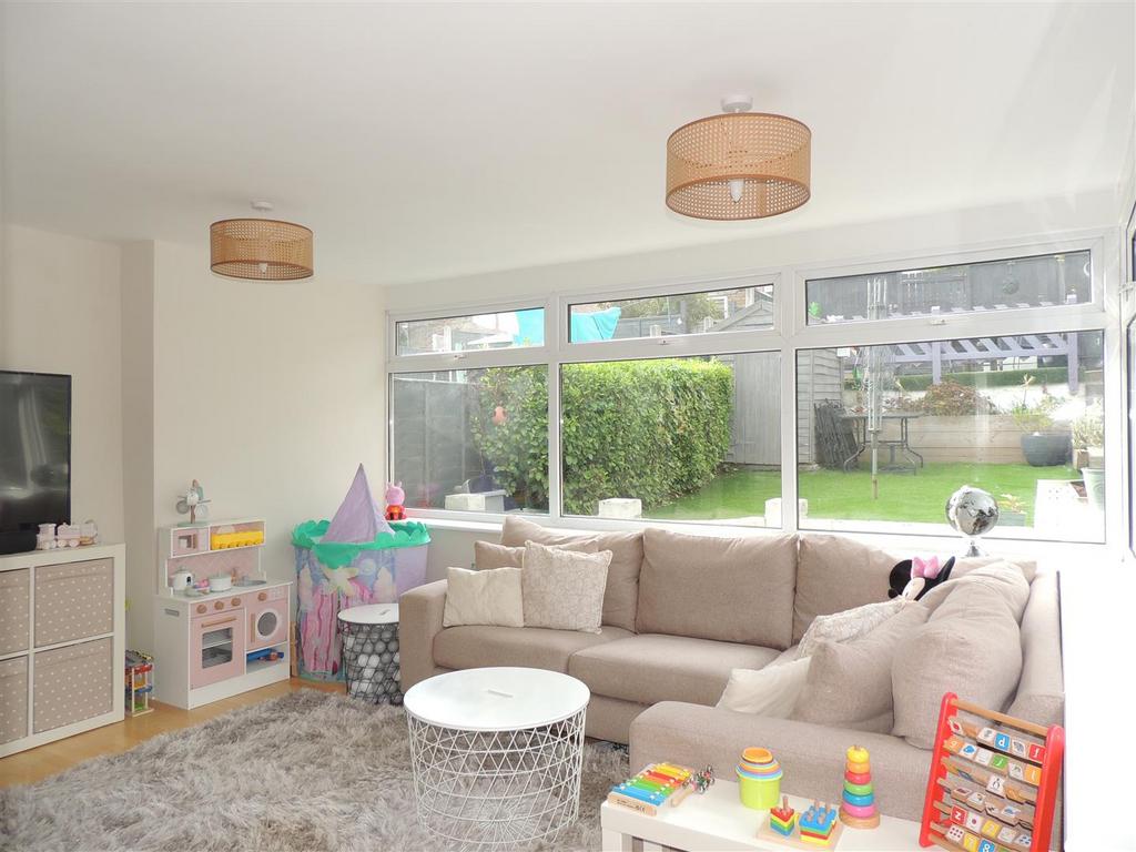 Sherbourne Close, Kingswood, Bristol 3 bed terraced house £299,950