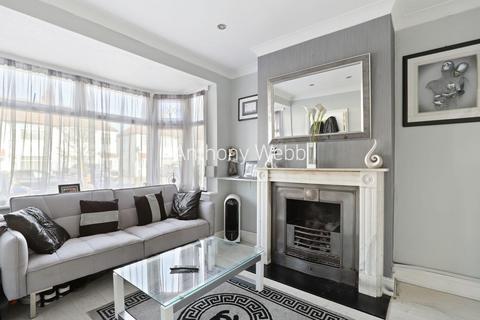 39 Pembroke Road, London, N13 5NR