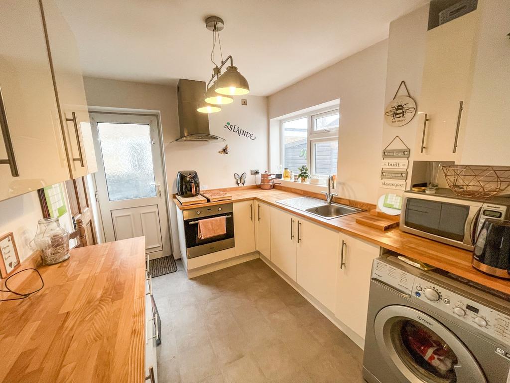 Kendal Road, Sileby, Leicestershire 3 bed semidetached house £240,000