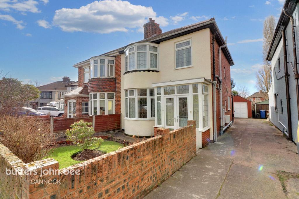 Birch Avenue, Cannock 3 bed semidetached house £250,000