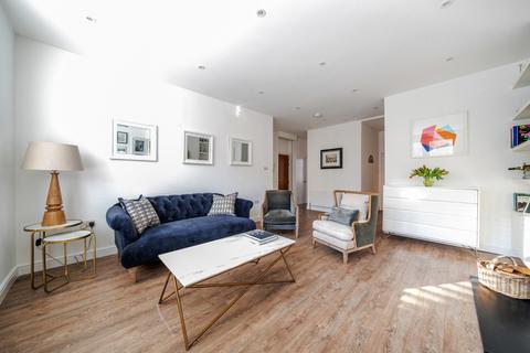 3 bedroom apartment for sale, Lymington Road, West Hampstead, London, NW6