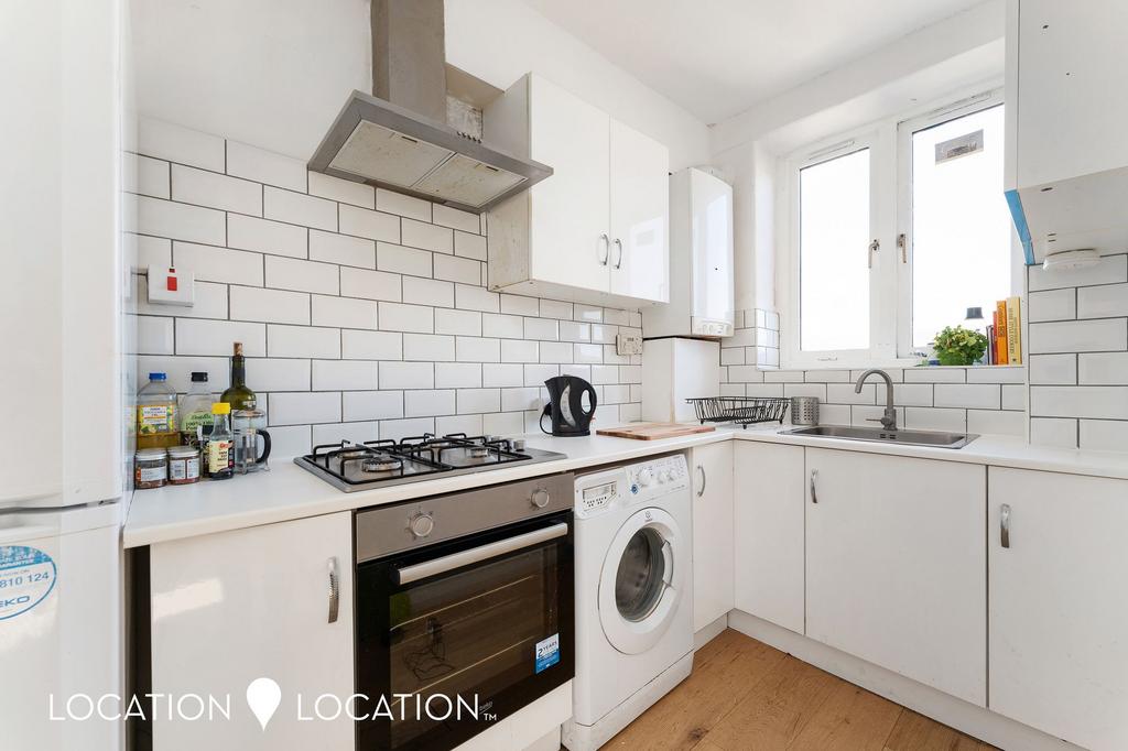 Warwick Grove, Wigan House Warwick Grove, E5 2 bed apartment £350,000