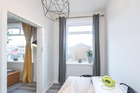 84 Pilton Park, Edinburgh, EH5 2JB