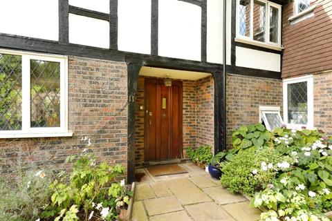 6 bedroom detached house for sale - West Road, Kingston Upon Thames