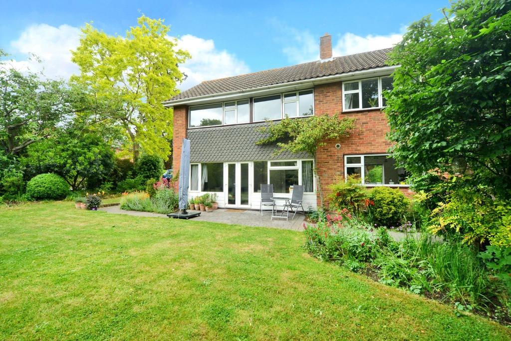 Dene Close, Worcester Park, Surrey, KT4 4 bed detached house - £2,750 ...