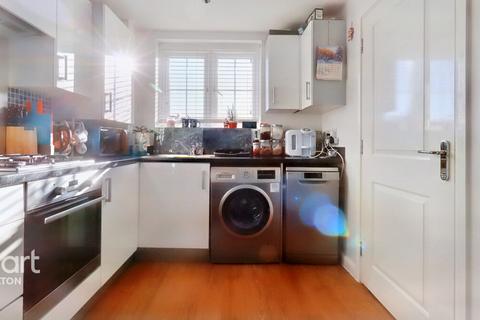 8 Claypool Lane, Nuneaton, CV10 9FT