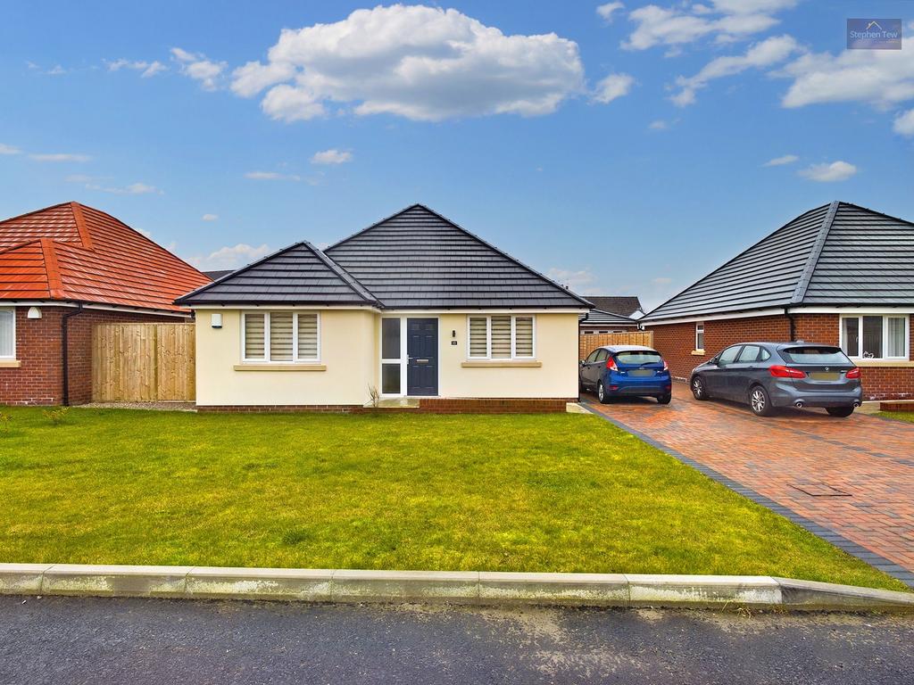 Birchwood Gardens, Blackpool, FY4 2 bed detached bungalow for sale £