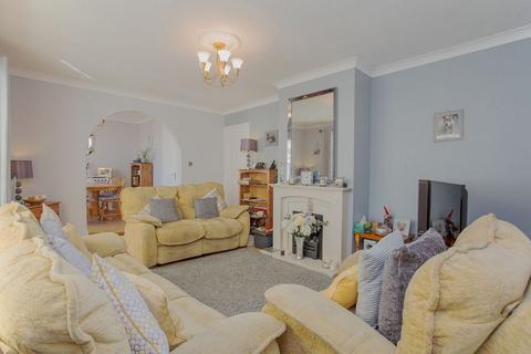 3 bedroom detached house for sale, Church Street, Stanground, Peterborough, Cambridgeshire. PE2 8HF