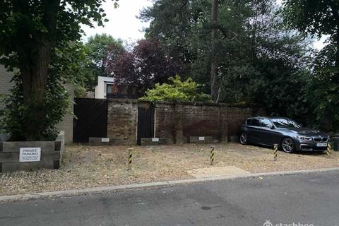 Parking to rent, Tilford Gardens, London SW19