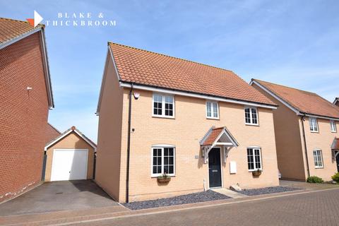 4 bedroom detached house for sale, Cleave Close, Clacton-on-Sea