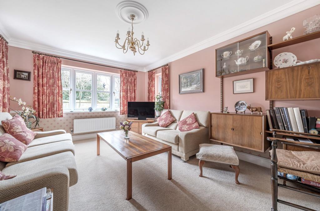 Snug/Dining Room