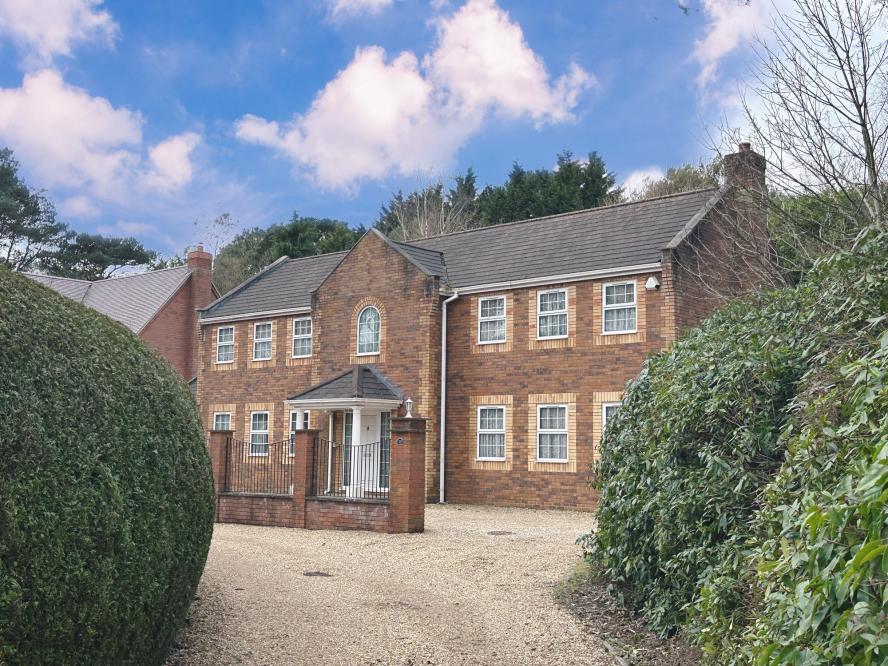 Davids Lane, Ringwood, BH24 2AW 4 bed detached house for sale £600,000