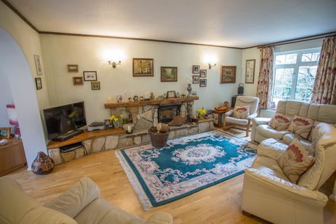 21 Llanvair Drive, Ascot, SL5 9HS
