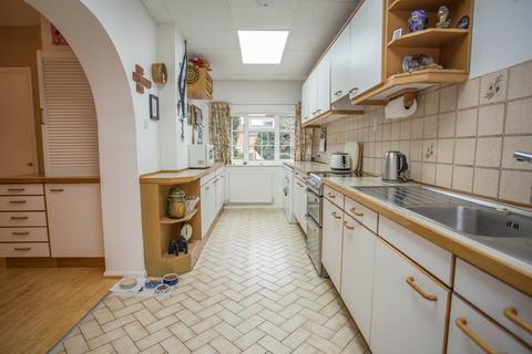 21 Llanvair Drive, Ascot, SL5 9HS