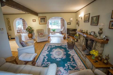 21 Llanvair Drive, Ascot, SL5 9HS