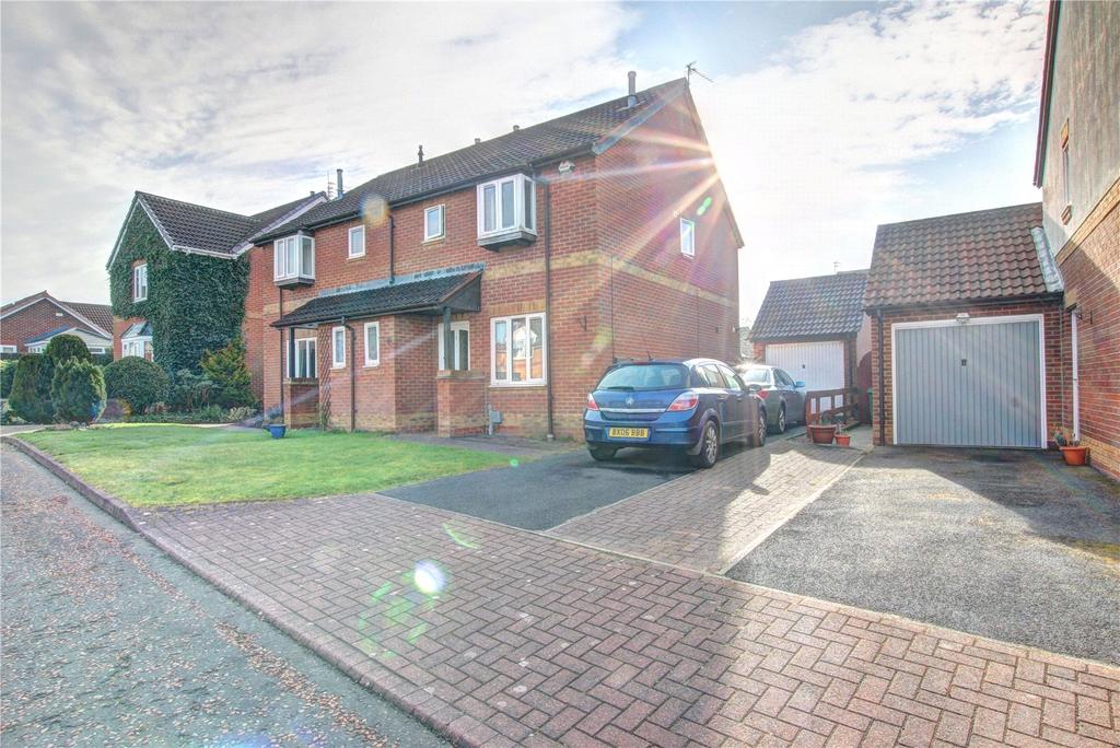 Hylton Close, Bedlington, NE22 3 bed semidetached house £155,000