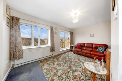 83 Walnut Road, London, E10 5TR