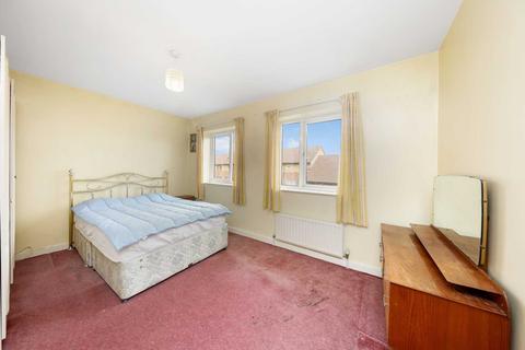 83 Walnut Road, London, E10 5TR