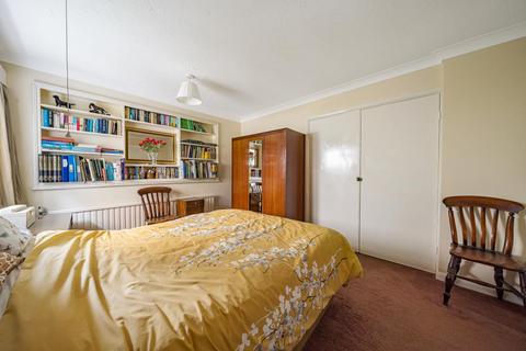 3 bedroom detached bungalow for sale - Shabbington,  Oxon/Bucks Border,  HP18