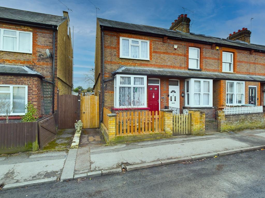 Grove Road, Mill End, Rickmansworth, Hertfordshire, WD3 2 bed terraced