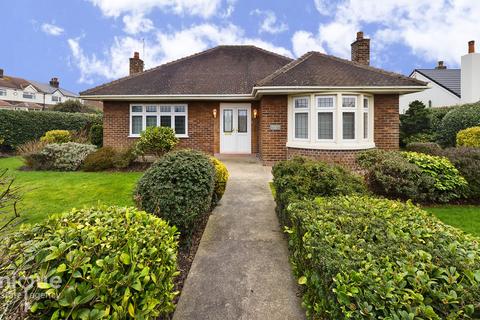 3 bedroom bungalow for sale - Fleetwood Road South,  Thornton-Cleveleys, FY5