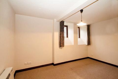 2 bedroom flat to rent, The Hastings, Greaves Road