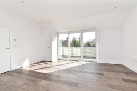 3 bedroom apartment for sale, The Edge, Old Lodge Lane, Purley, Surrey