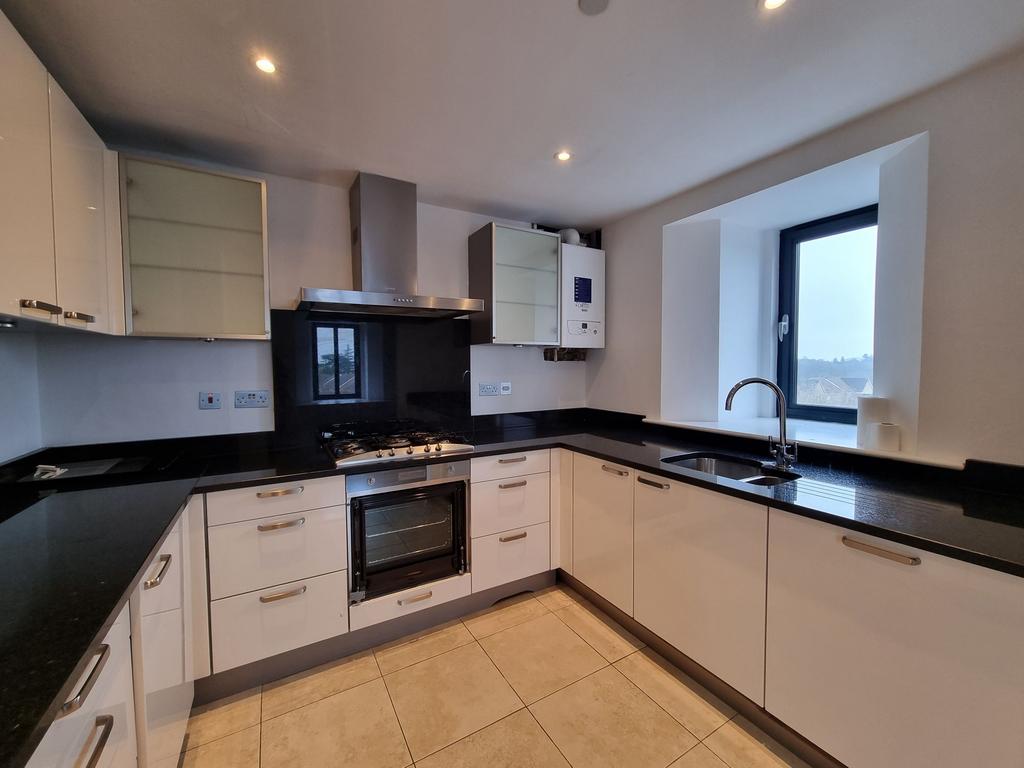 Blenheim Mews, Shenley, WD7 2 bed apartment to rent £1,850 pcm (£427 pw)