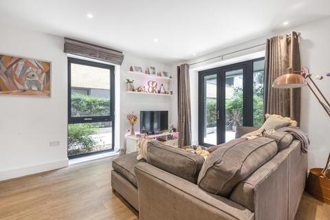 1, Wagtail Court, 34 Pipit Drive, London, SW15 3BF