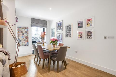1, Wagtail Court, 34 Pipit Drive, London, SW15 3BF
