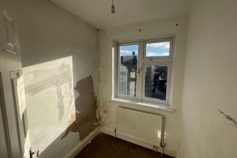 85 Benets Road, Hornchurch, RM11 3PT