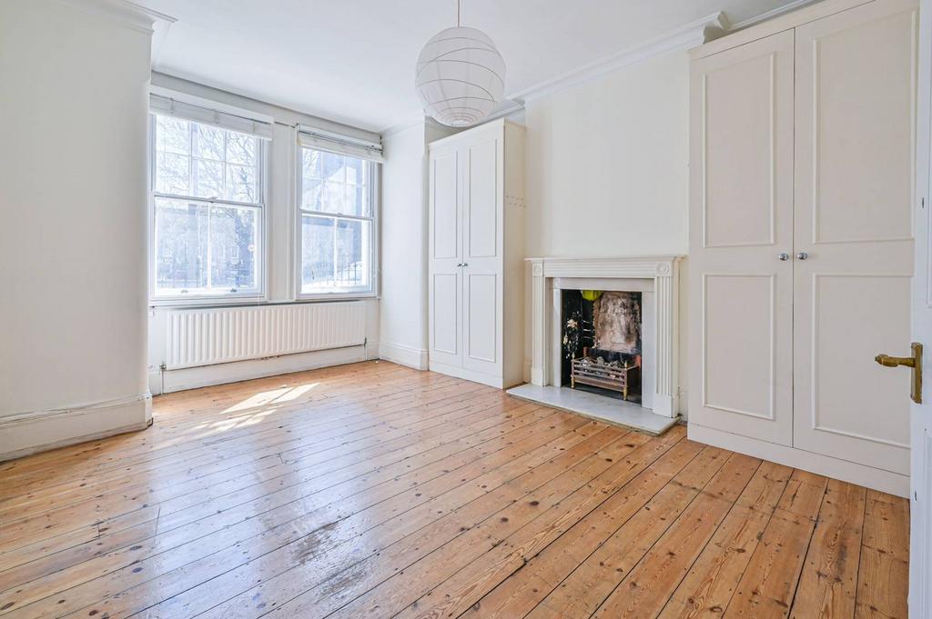 Newlands Terrace, Queenstown Road... 2 bed flat £550,000