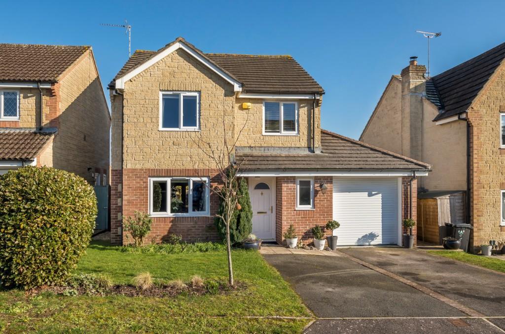 Grants Close, Wincanton BA9 4 bed detached house £415,000