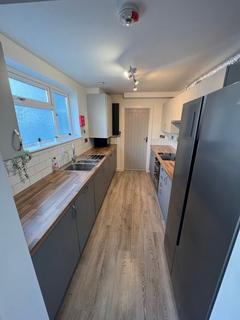 5 bedroom house share to rent - Newland Road, Worthing, BN11
