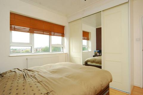 2 bedroom flat for sale, Joel Street, Northwood Hills, Northwood, HA6