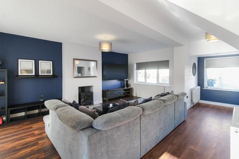 15 Cedar Grove, Maghull, Liverpool, L31 5LT