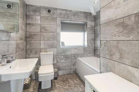 15 Cedar Grove, Maghull, Liverpool, L31 5LT