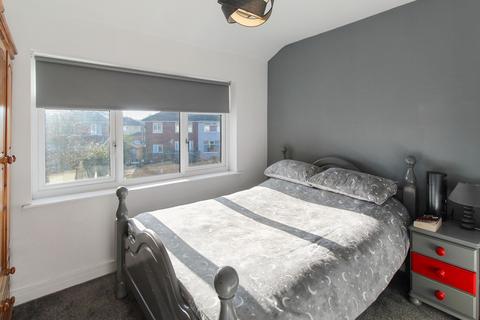 15 Cedar Grove, Maghull, Liverpool, L31 5LT