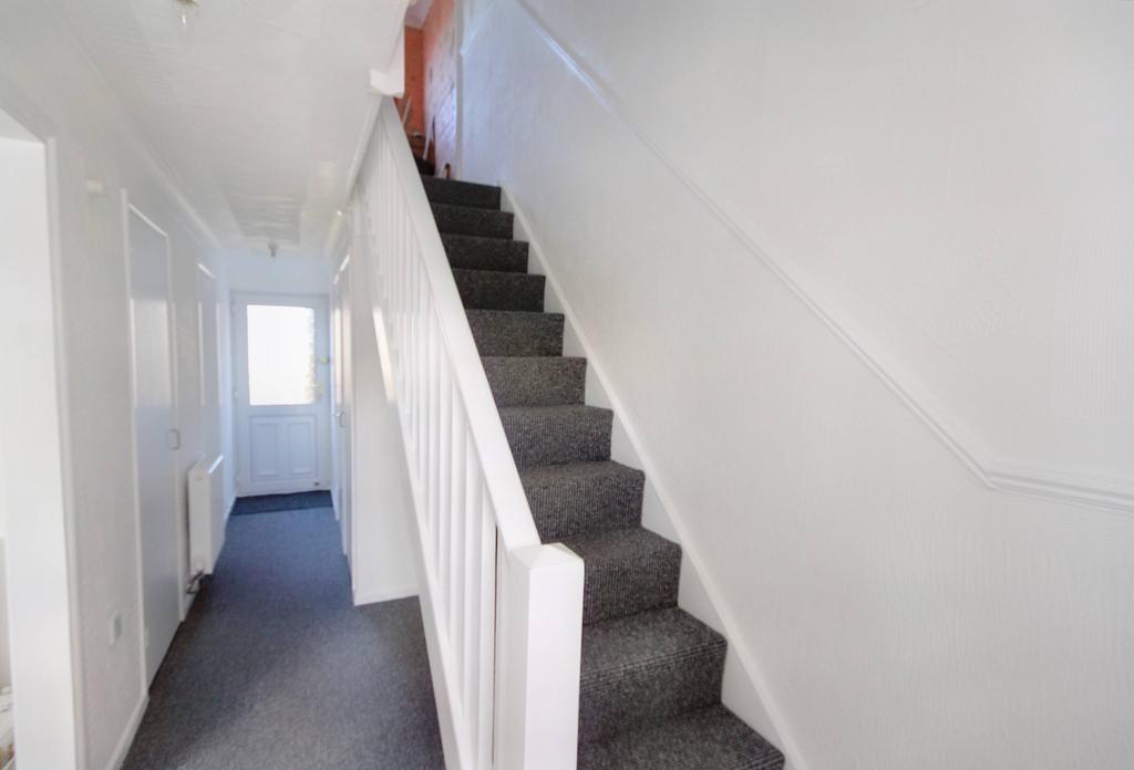 Chalkstone Way, Haverhill CB9 3 bed terraced house £1,050 pcm (£242 pw)