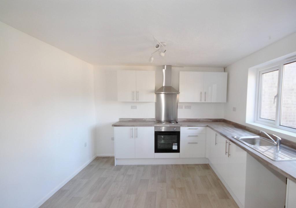 Chalkstone Way, Haverhill CB9 3 bed terraced house £1,050 pcm (£242 pw)