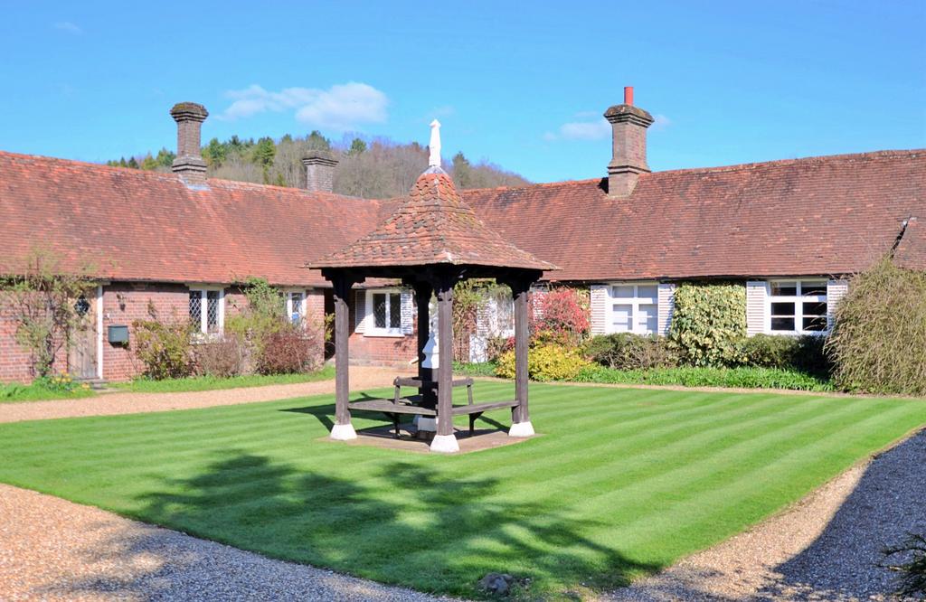 The Square, Latimer, Chesham 3 bed character property for sale £949,950
