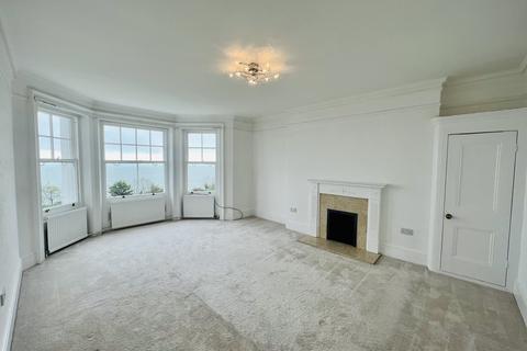 3 bedroom flat to rent, Chatsworth Gardens , Eastbourne  BN20