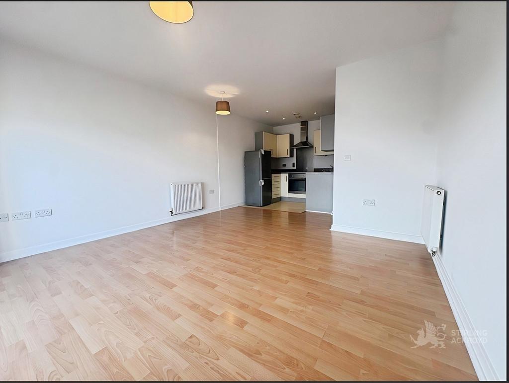 Apartment in Croydon - More